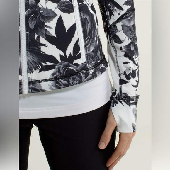 Lululemon Forme Align Jacket II Brisk Bloom Black White | Size 4 | Perfect Cond - Picture 5 of 14